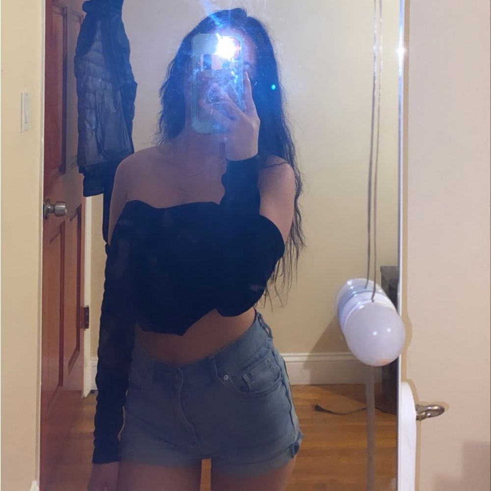 Black Off-Shoulder Long Sleeve Top